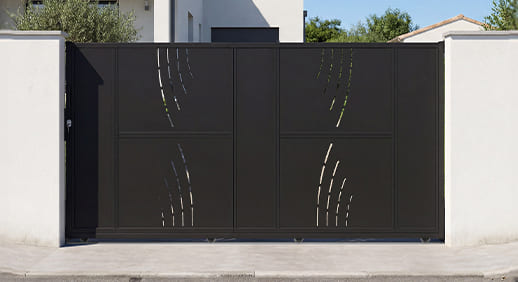 Steel sliding gate